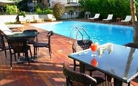 Dragos Island Hotel